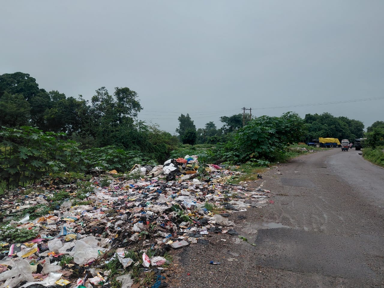 mahall-khakara-ma-eka-ghara-ka-bhara-lga-kaugdha-ka-ugdhhara-savatha_efa941ff66af8760a10f265142ba647.jpeg