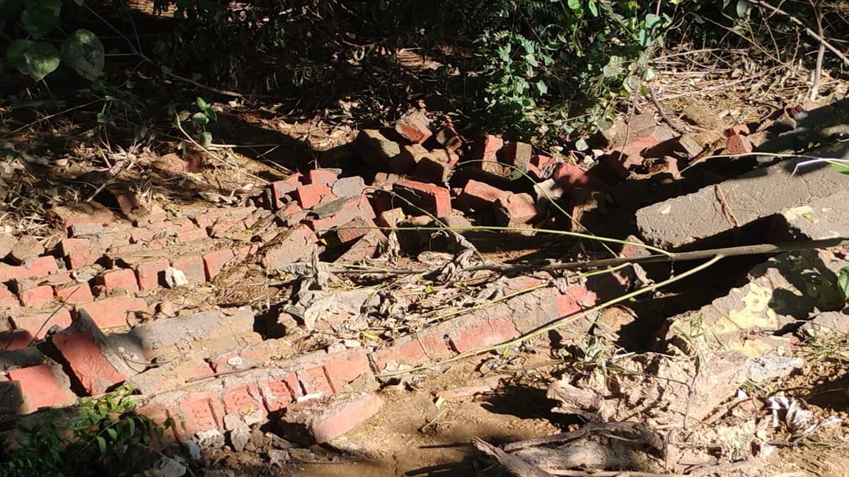 wall-collapse_a5a4ff24b2d5547b3dbbc19150166603.jpeg