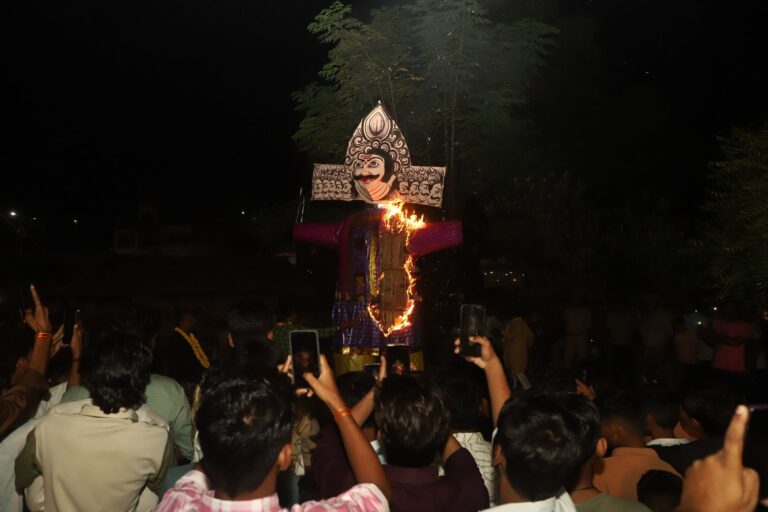 bragatha-ghata-para-pajava-ramall-kamata-ka-ora-sa-bhagavana-shara-rama-na-ravanae-ka-patal-ka-thaha.jpeg