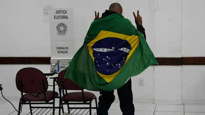 brazils-presidential-runoff-between-lula-and-flvio-bolsonaro-in-photos.jpg