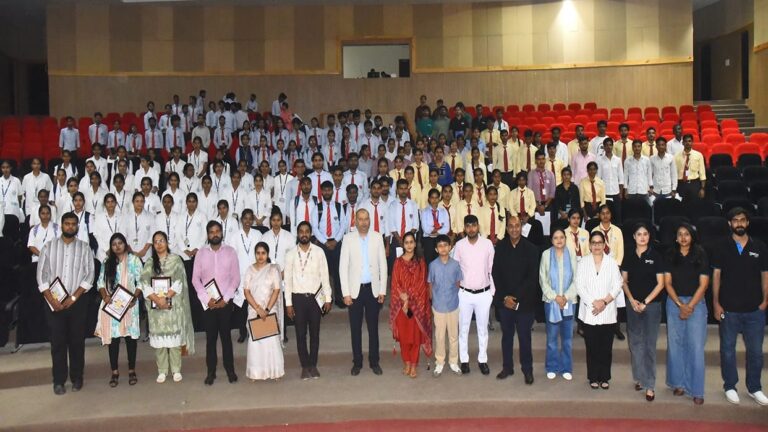 career-counseling_5e660cc87ed46bc6bd743dbb3fd185f7.jpeg