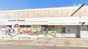 louisianas-historic-lincoln-theater.jpg