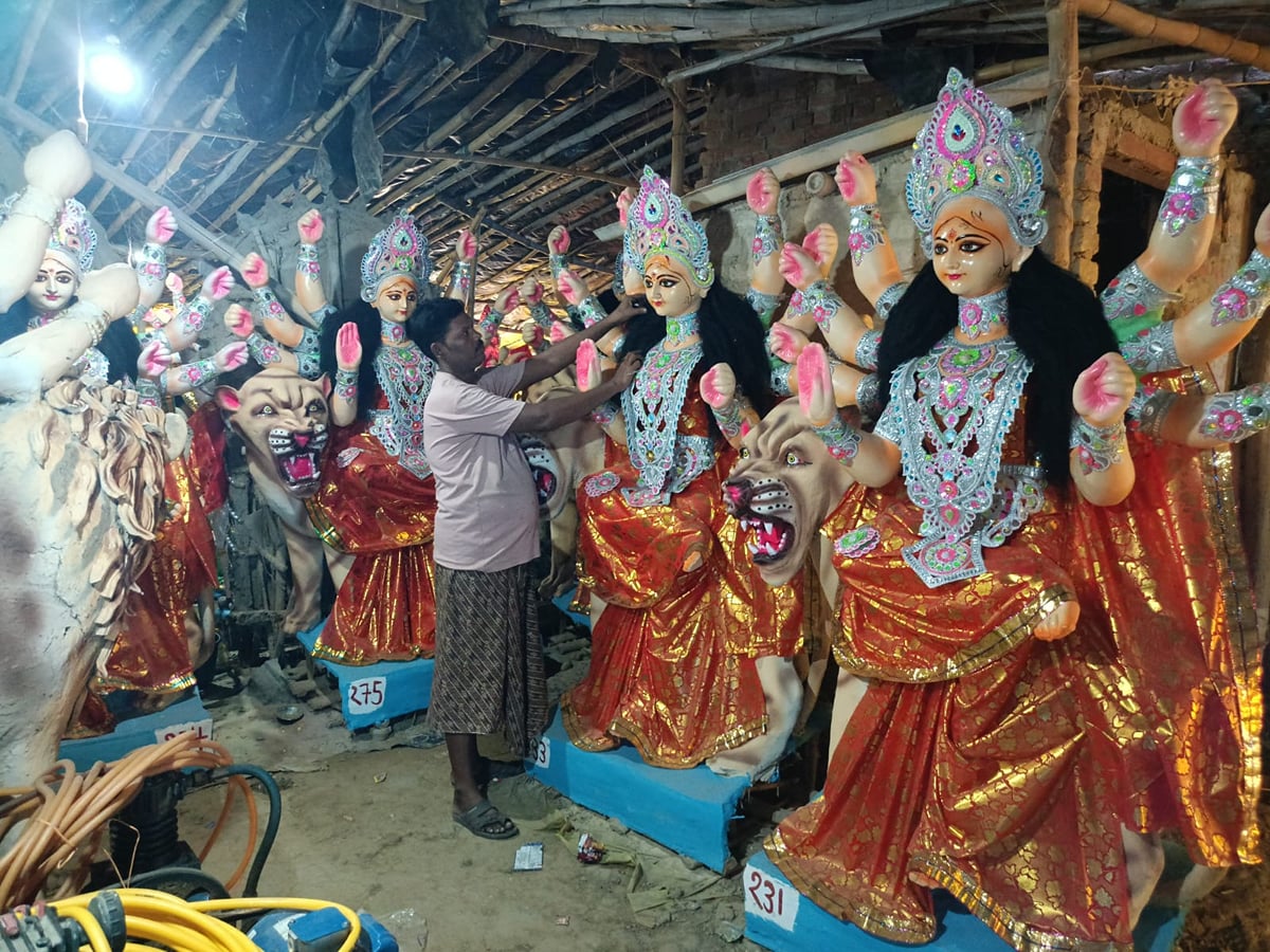 maja-ka-sarava-ma-ma-tharaga-ka-paratamao-ka-atama-nprpa-thata-pashacama-bgal-ka-maratakara-savatha.jpeg